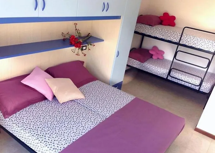 Cozy With Terrace In Appartamento *